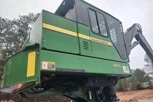 John Deere 437D  Log Loader